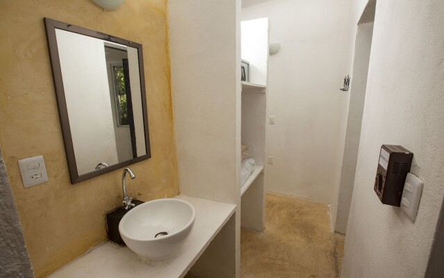 Jolie Jungle Eco Hotel