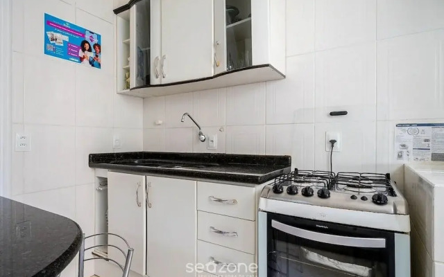 2 Bedroom apt 100m From th Central Beach BC Edg402