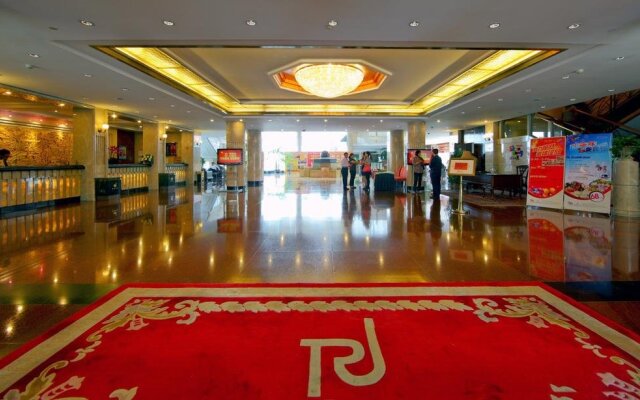 Linyi Taoranju Hotel