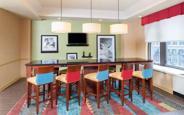Hampton Inn Indianapolis Downtown Across from Circle Centre