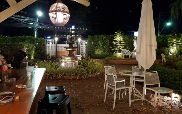 Toobs Hostel - Adults Only