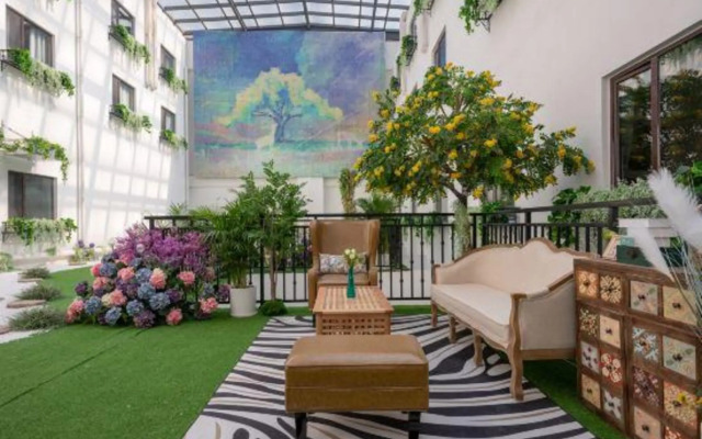 Homeinn Plus Hotel (Jinan Zhangqiu Shuangshan Avenue Hexie Plaza)