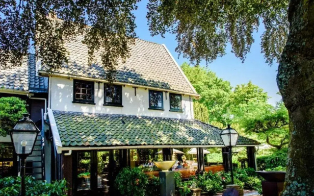 Luxury Vintage Hotel Villa Beukenhof