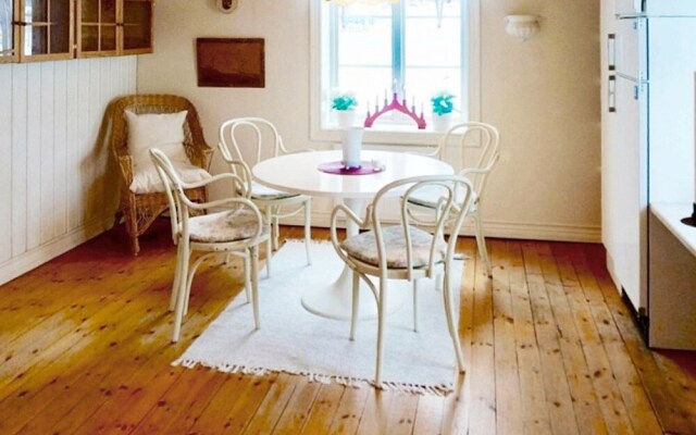 6 Person Holiday Home in Uddeholm