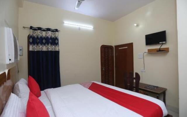 Oyo 23577 Hotel Awadh