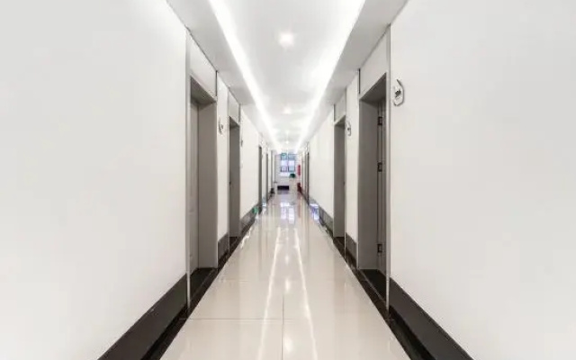 Shijiazhuang Geometry Qingju Hotel