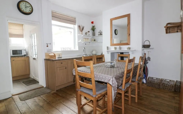 Lowena Cottage
