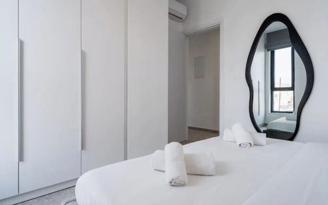 Solara - Stylish Balcony Apartments in Larnaca