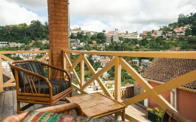 Tsara Guest House