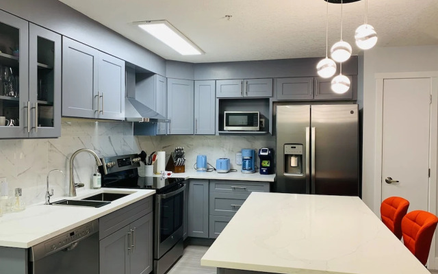 Luxurious One Bedroom Suite WindTower