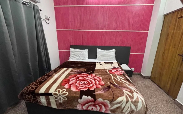 Hotel Gurudev Palace