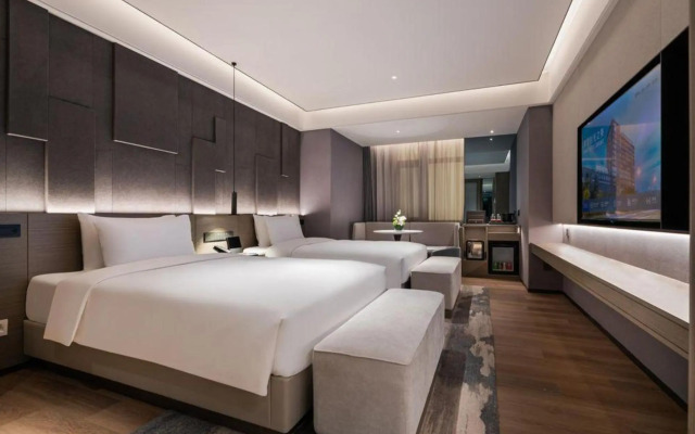 Novotel Jinniu Hotel