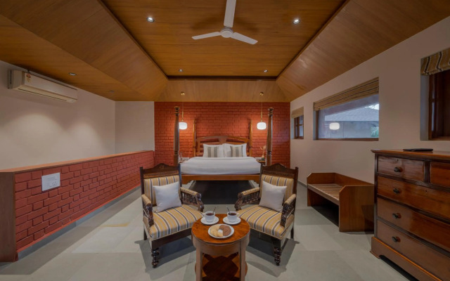 SaffronStays Red Brick House, Panchgani - rustic villa with huge lawn and terrace