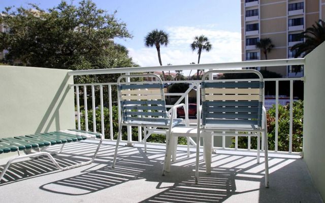 Chart House Suites and Marina