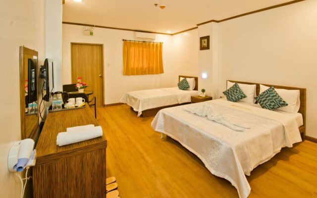 D' Galaxy Hotel & Restaurant