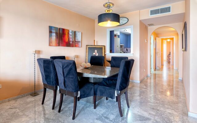 Costa Quebrada - Beachfront 3BR Apartment With Huge Terrace & Sea Views