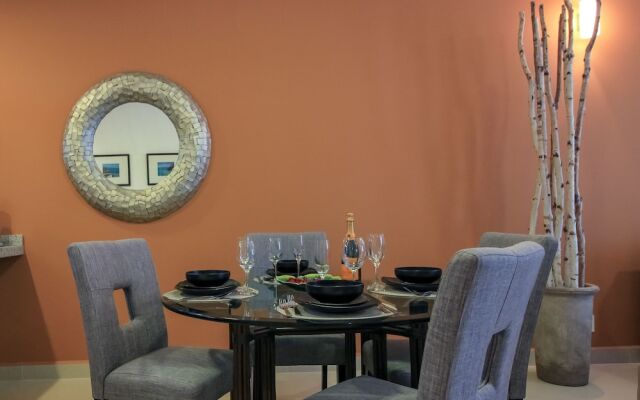 Apartment w Golf Course view by OlaHola