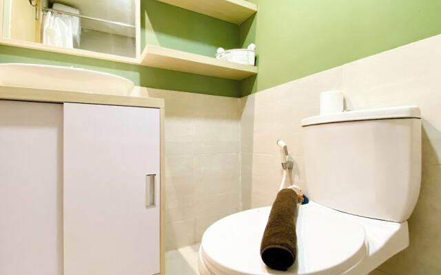 Best Homey 2Br At Meikarta Apartment