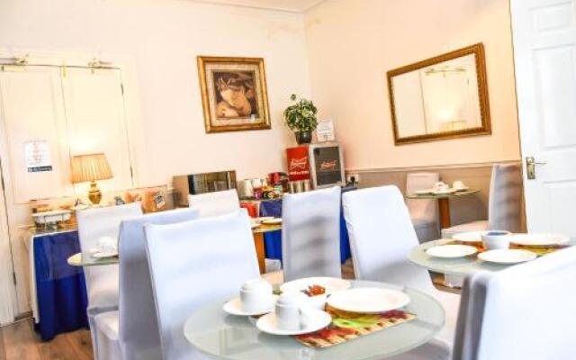Gatwick Castle B&B