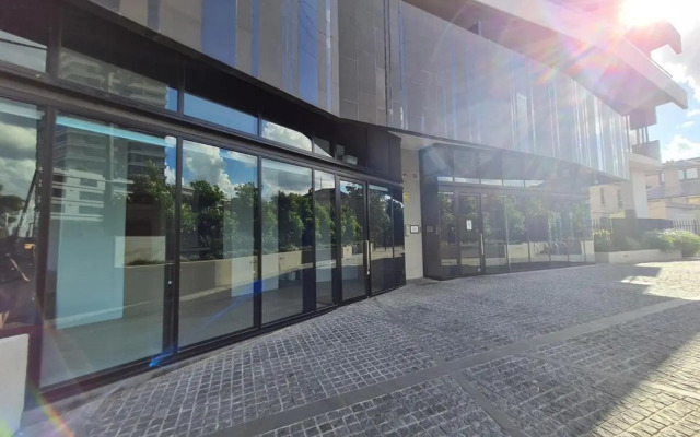 St Kilda 2BR2BA +Balcony +view+workstation+ car