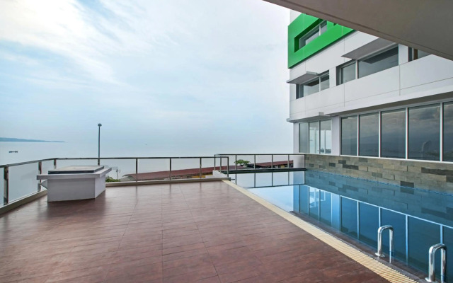 Whiz Prime Hotel Megamas Manado