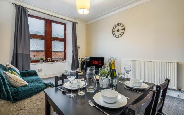 Caledonia Suite, Netflix, Free Parking