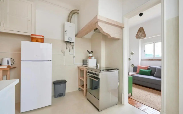 Light-Filled & Renovated Apartment, By TimeCooler