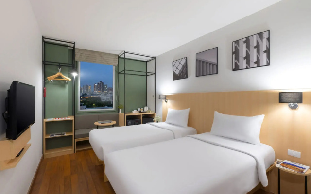 ibis Bangkok Sathorn