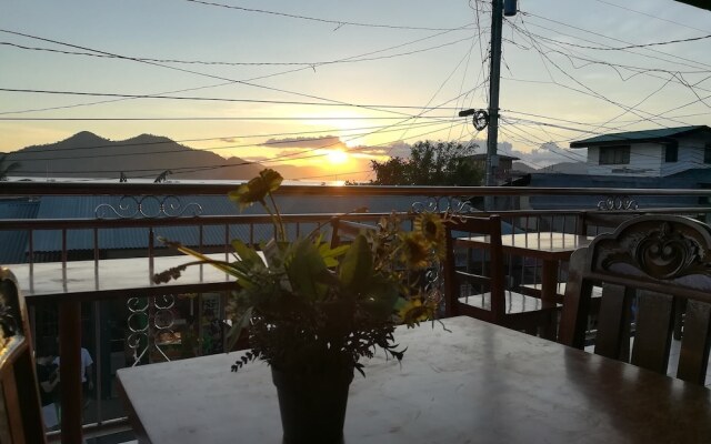 Sea Coral Lodge