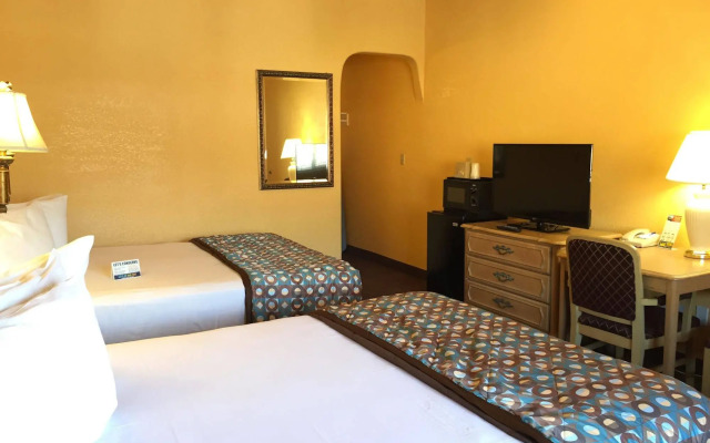 Anaheim Discovery Inn & Suites