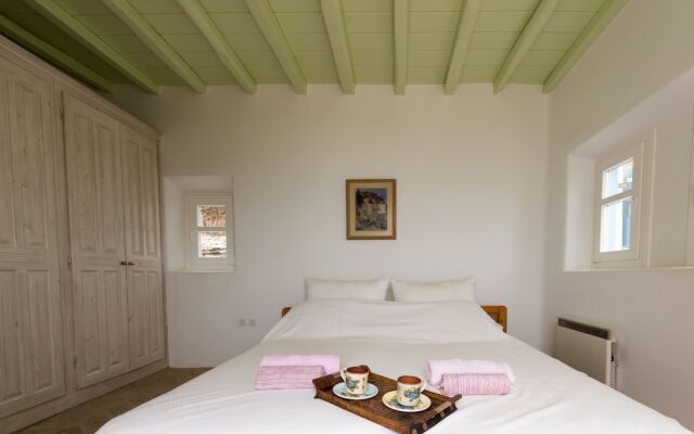 Villa Cycladic Breeze Tranquil & Private