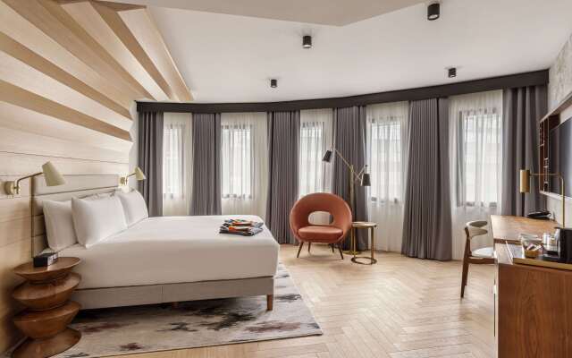 Canopy by Hilton London City