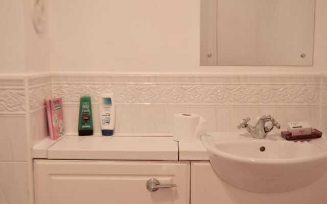 Central Edinburgh 2 Bedroom Apartment