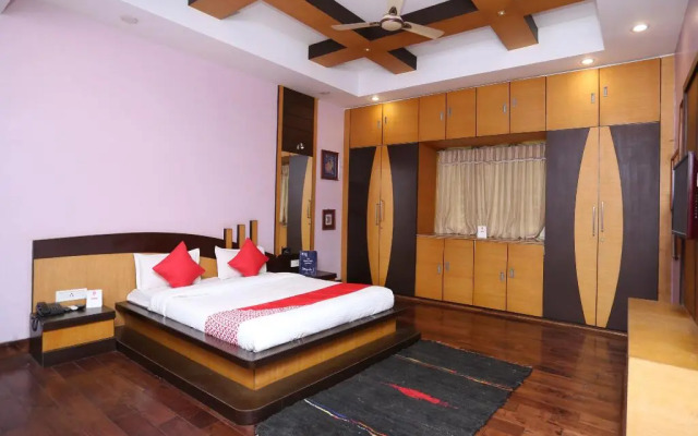 Hotel White House Inn By OYO Rooms