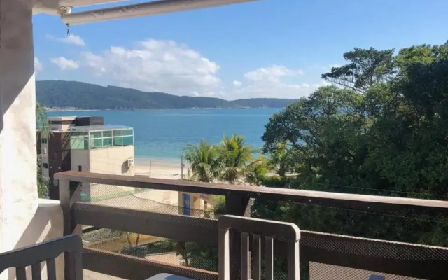 Apartamento Frente Mar com 02 suítes