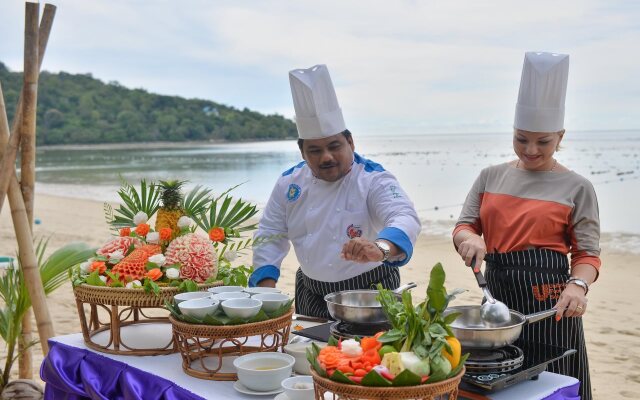 Tri Trang Beach Resort by Diva Management