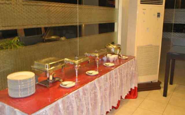 Grand Wisata Hotel