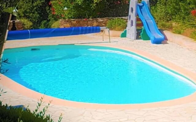 Maison Roquebrune-sur-Argens, 5 pièces, 8 personnes - FR-1-226-429
