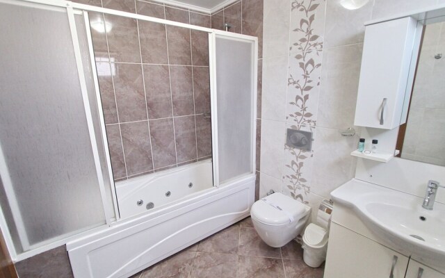 Arnna Villa 4 by Villa Buketi