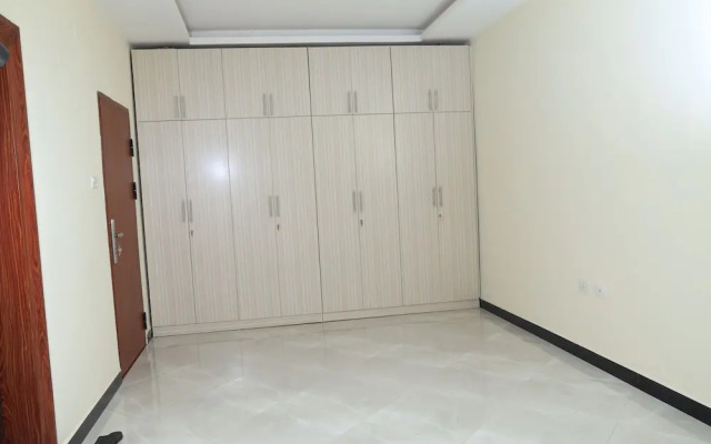 PrimeNest - 3 bedroom Apartment