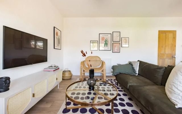 The Finchley Bolthole - Delightful 2bdr Flat