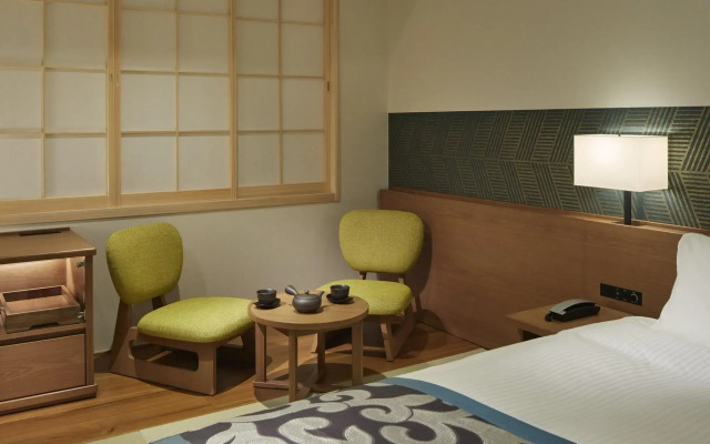 Ours Inn Hankyu