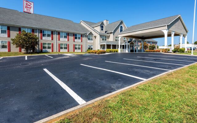 Red Roof Inn & Suites Knoxville East