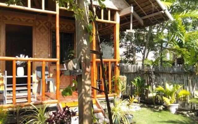 Titanic's Nipa Huts by Hiverooms