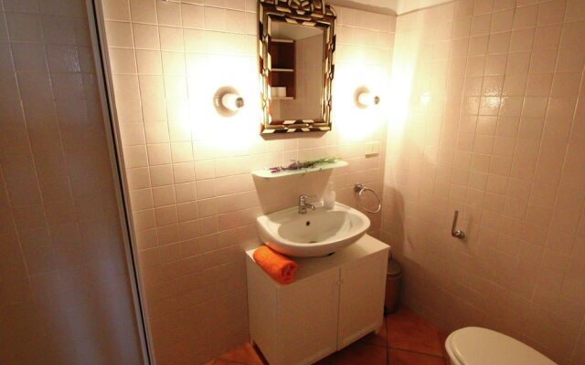 Apartment With Pool, Beautiful Surroundings