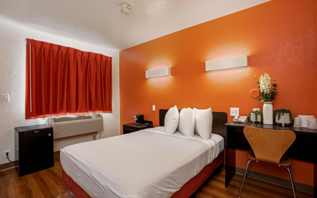 Motel 6 Temecula, CA - Historic Old Town