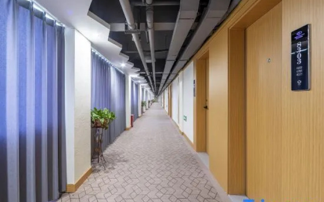 Yingbin Holiday Hotel