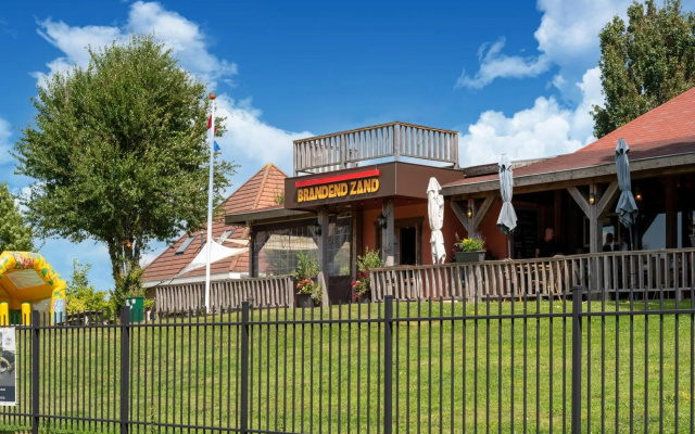 Holiday Home in Kerkdriel With a View of the Lake