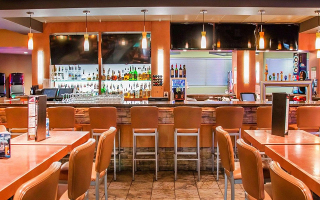 Quality Inn and Suites Winnipeg