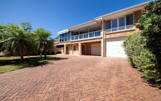 Sandy Point Road, 151